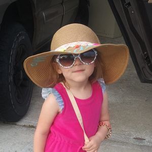 Meet your Posher, Noel desiree